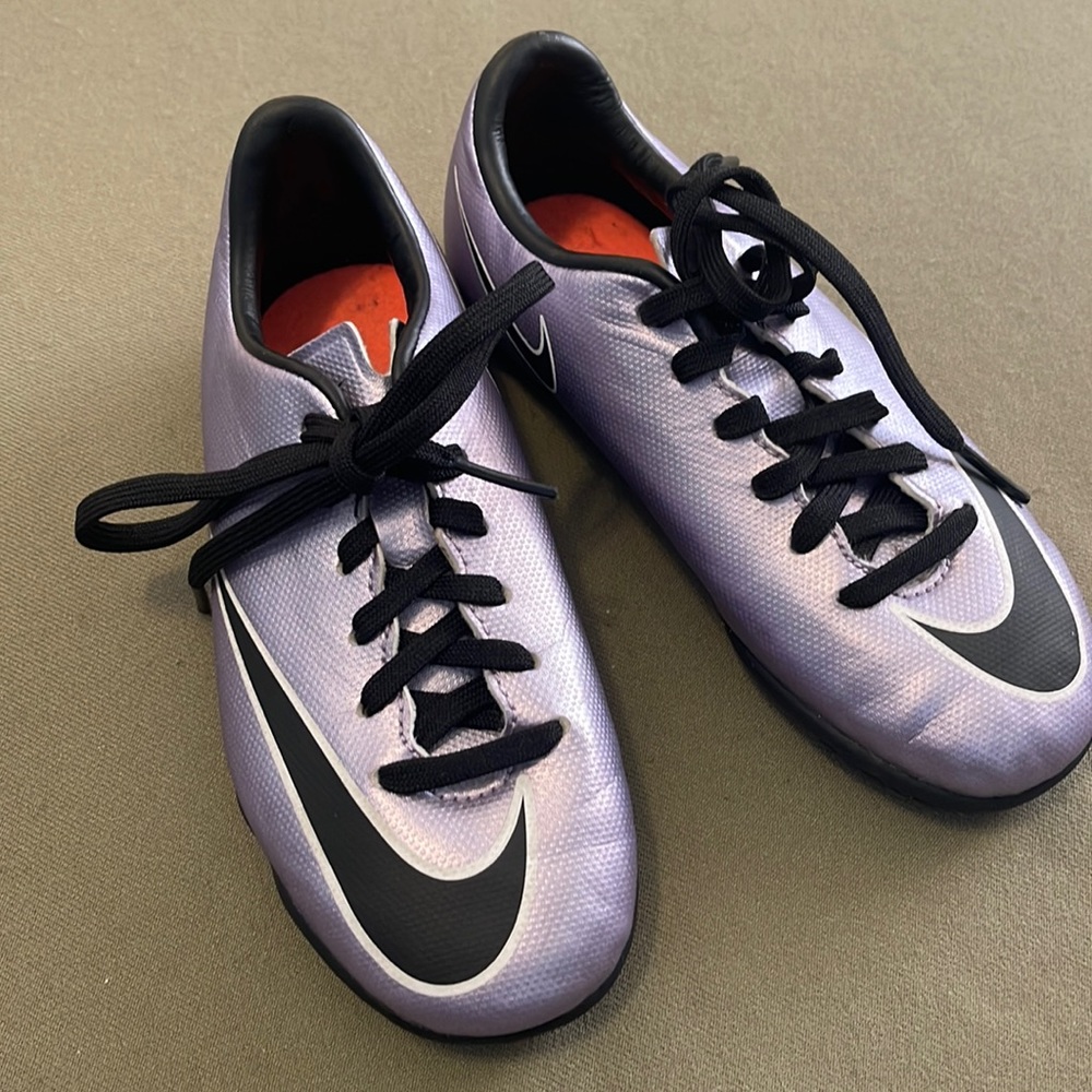 NIKE Mercurial metalic silver/purple tone, Toddlers size 11” C  lace,  Sneakers